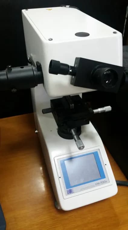 Microhardness indenter